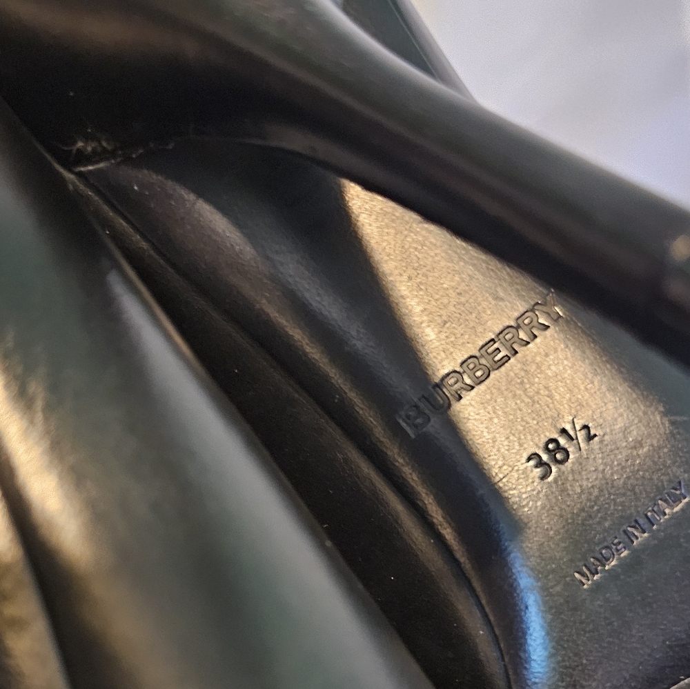 Burberry logo leather pumps in size 38.5 - Picture 6 of 8